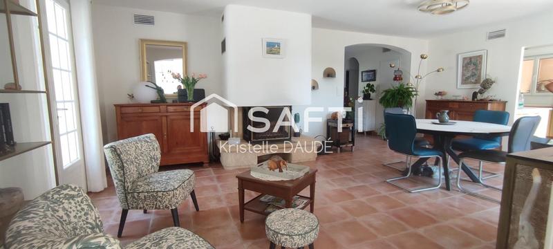 Maison - 210 m² - 6 pièces