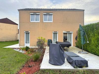 Maison - 104 m² - 5 pièces