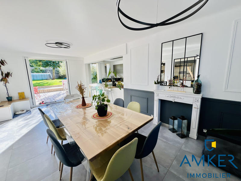 Maison - 200 m² - 7 pièces