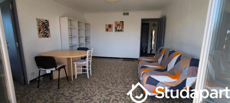 Chambre - 9 m² - 1 pièce