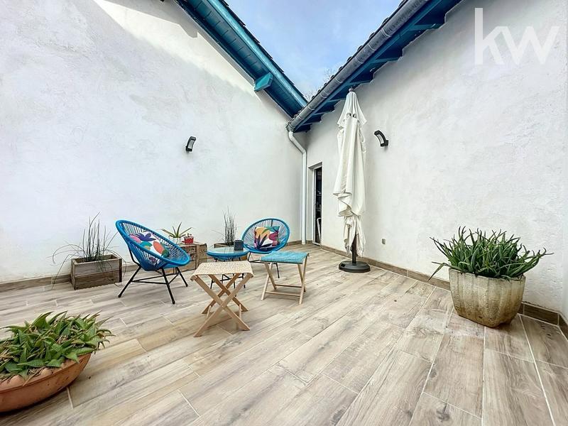 Maison - 220 m² - 6 pièces