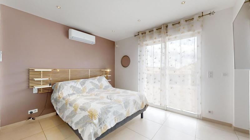 Villa - 311 m² - 12 pièces