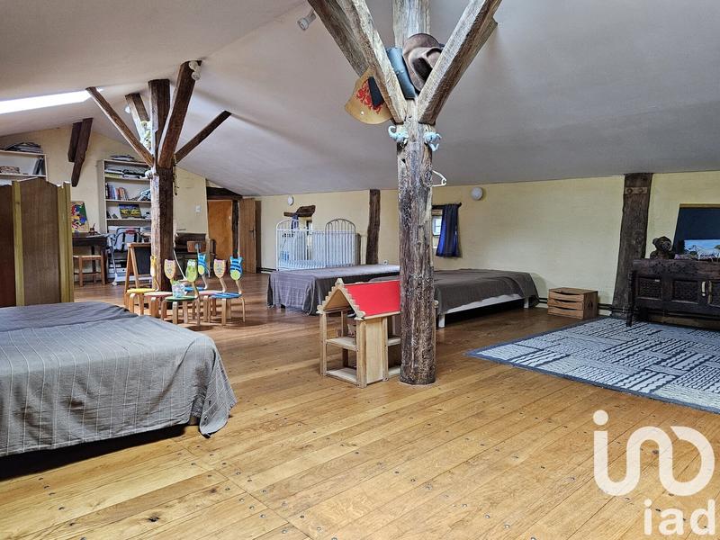 Maison - 365 m² - 7 pièces