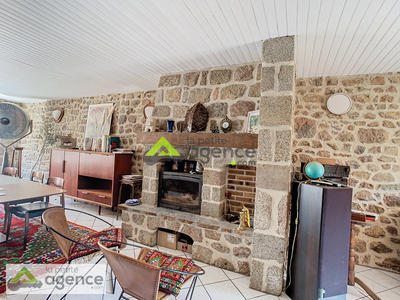 Maison - 185 m² - 8 pièces