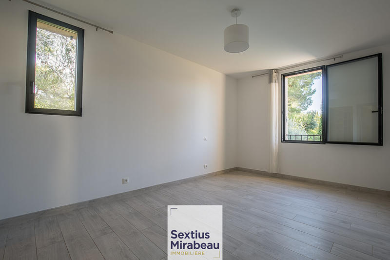 Demeure - 175 m² - 6 pièces