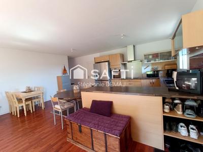 Maison - 99 m² - 4 pièces