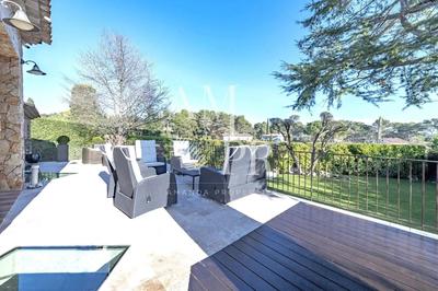 Maison - 500 m² - 9 pièces