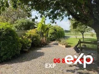 Maison - 212 m² - 7 pièces