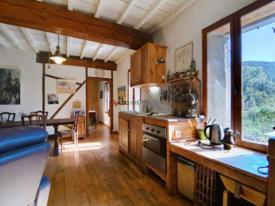 Maison - 350 m² - 12 pièces