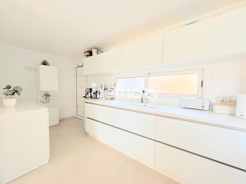 Maison - 170 m² - 7 pièces