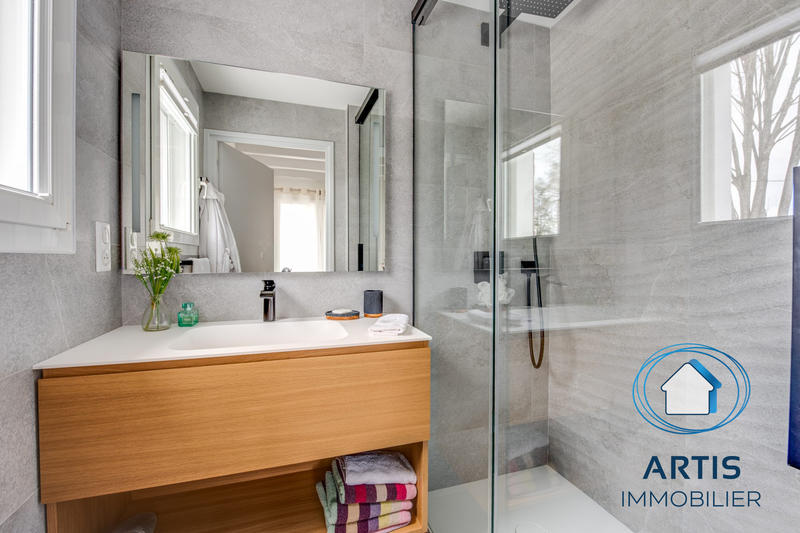 Maison - 185 m² - 7 pièces