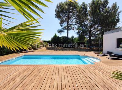 Villa - 187 m² - 6 pièces
