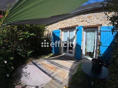 Maison - 554 m² - 18 pièces