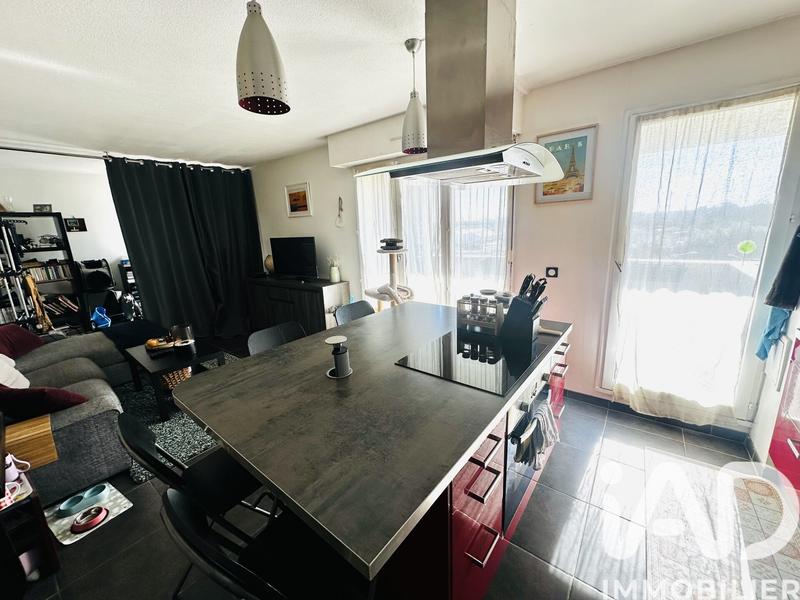 Appartement - 65 m² - 3 pièces