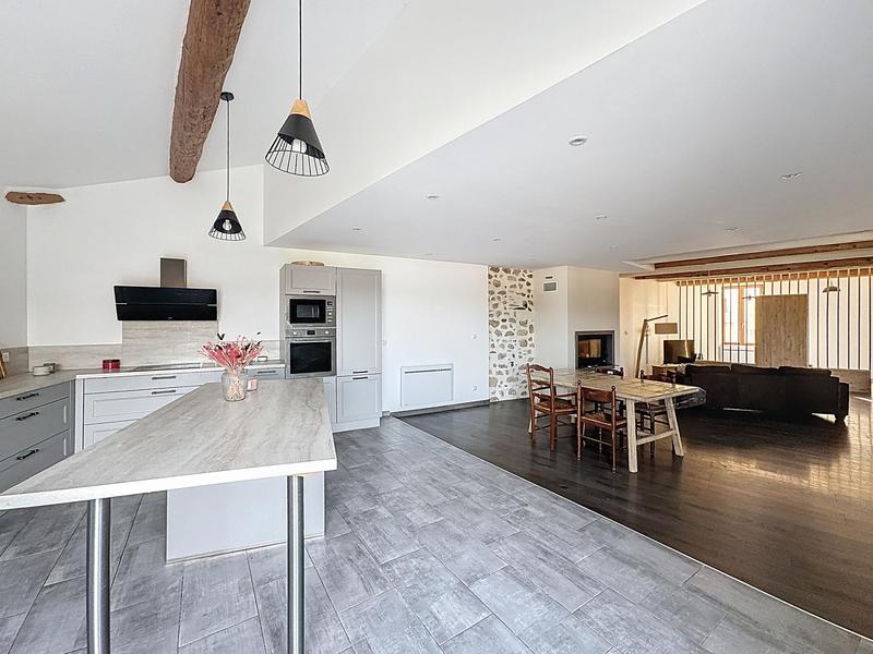 Maison - 160 m² - 6 pièces