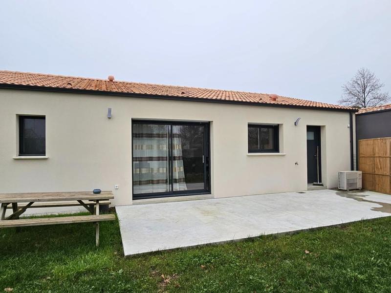 Maison - 95 m² - 4 pièces