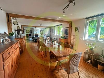Maison - 170 m² - 5 pièces