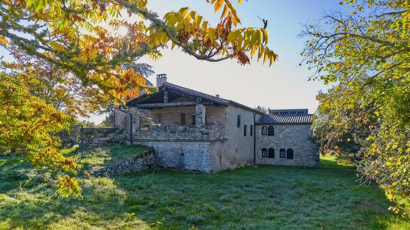 Propriété - 231 m² - 6 pièces