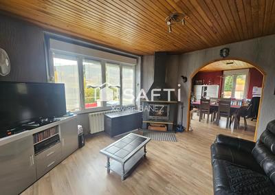 Maison - 234 m² - 9 pièces