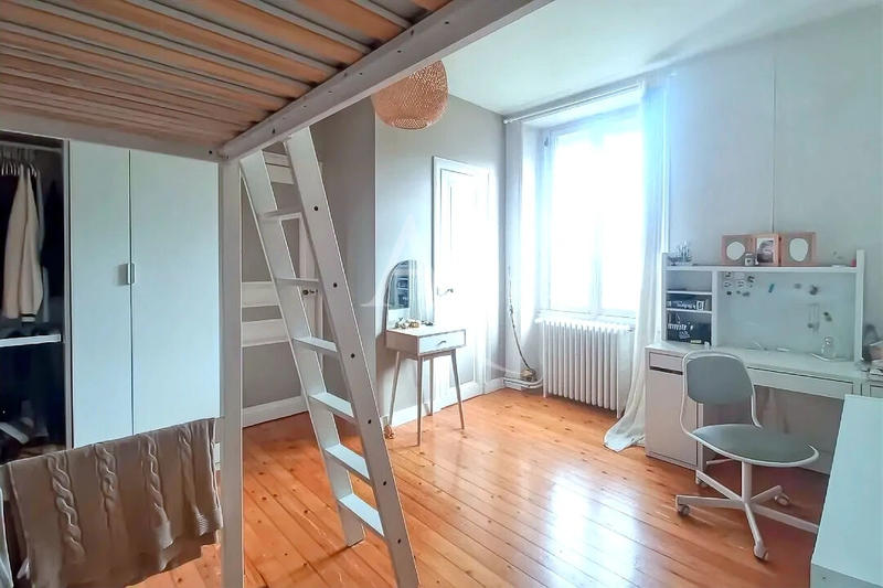 Maison - 138 m² - 6 pièces