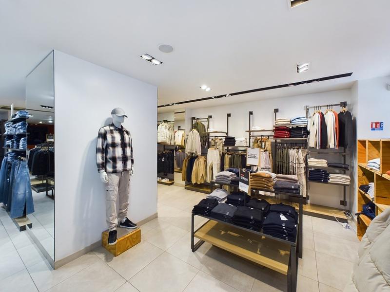 Fonds de commerce - Local commercial - 168 m²