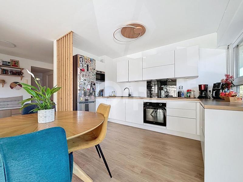 Appartement - 92 m² - 4 pièces