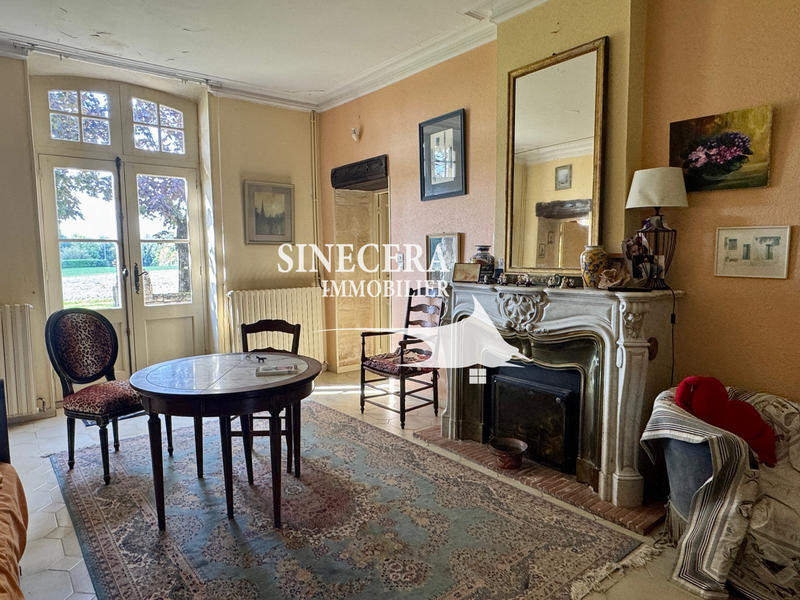 Propriété - 520 m² - 12 pièces