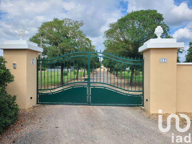 Maison - 243 m² - 8 pièces