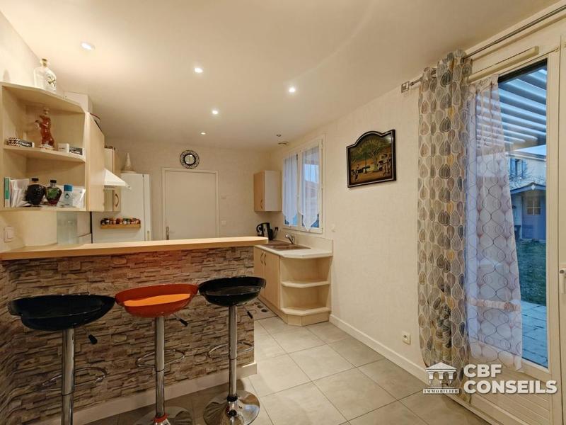 Maison - 95 m² - 5 pièces