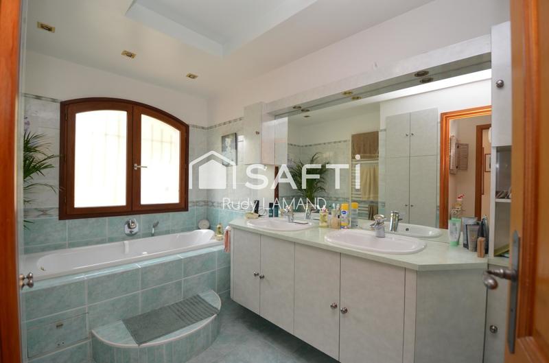 Maison - 120 m² - 4 pièces