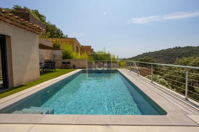 Villa - 220 m² - 6 pièces