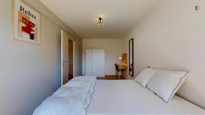 Chambre - 13 m² - 5 pièces