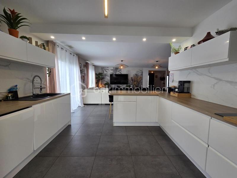 Maison - 172 m² - 6 pièces