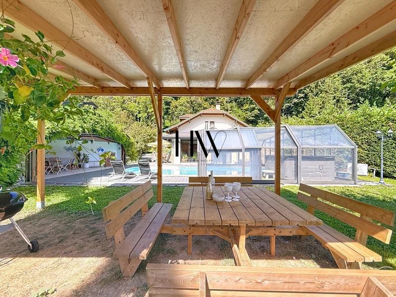 Maison en pierre - 310 m² - 10 pièces