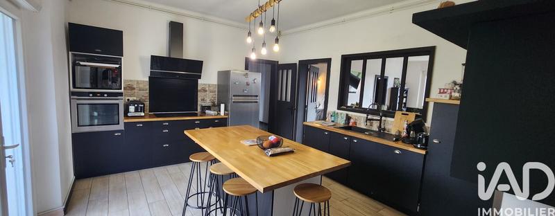 Maison - 270 m² - 6 pièces