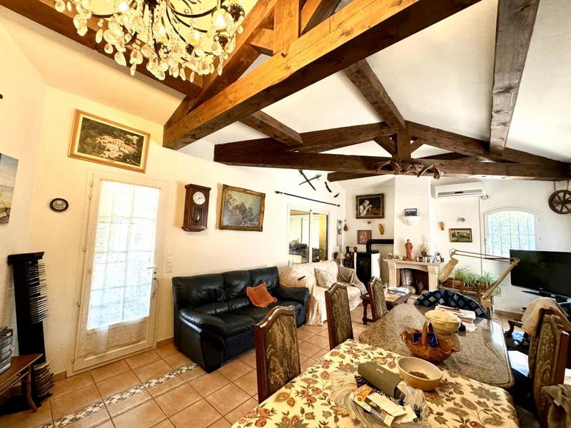 Propriété - 310 m² - 10 pièces