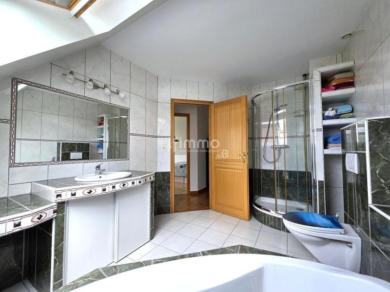 Maison - 160 m² - 8 pièces