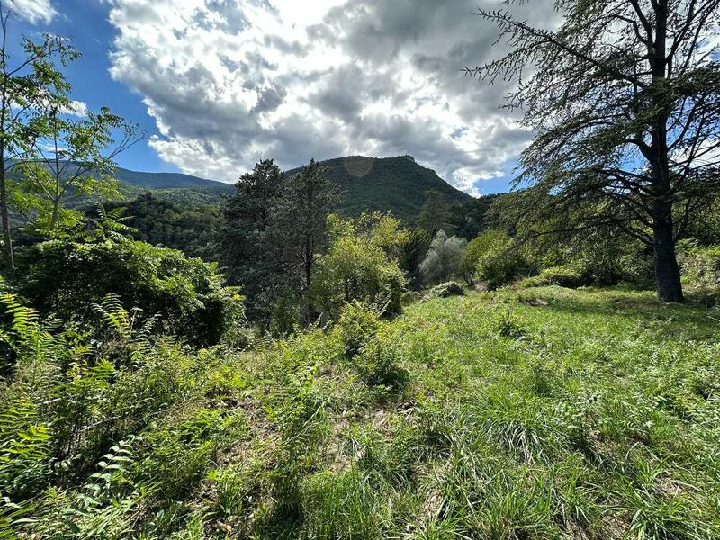 Terrain constructible - 1 510 m²