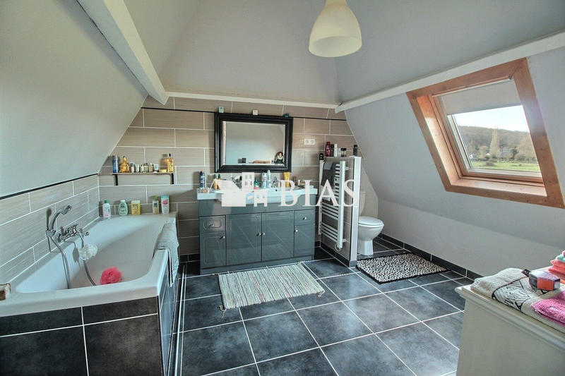 Maison - 101 m² - 5 pièces