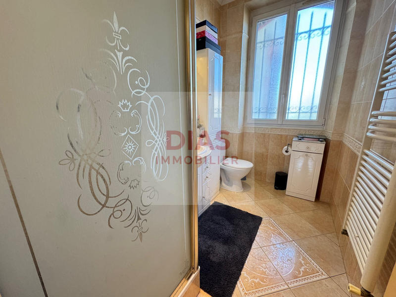 Maison - 245 m² - 1 pièce