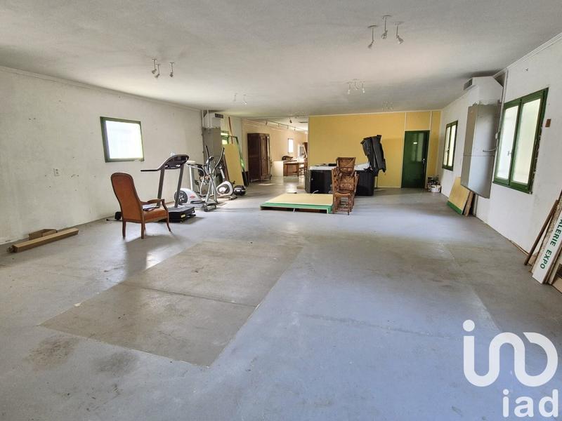 Maison - 331 m² - 5 pièces