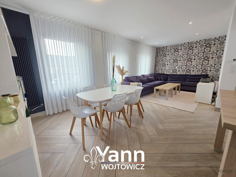 Maison - 98 m² - 5 pièces