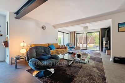 Maison - 140 m² - 5 pièces