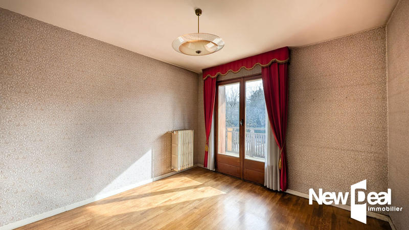 Maison - 206 m² - 9 pièces