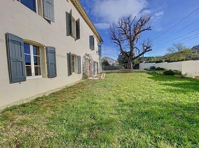 Mas - 210 m² - 7 pièces