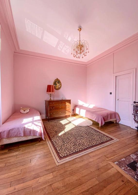 Maison - 350 m² - 8 pièces