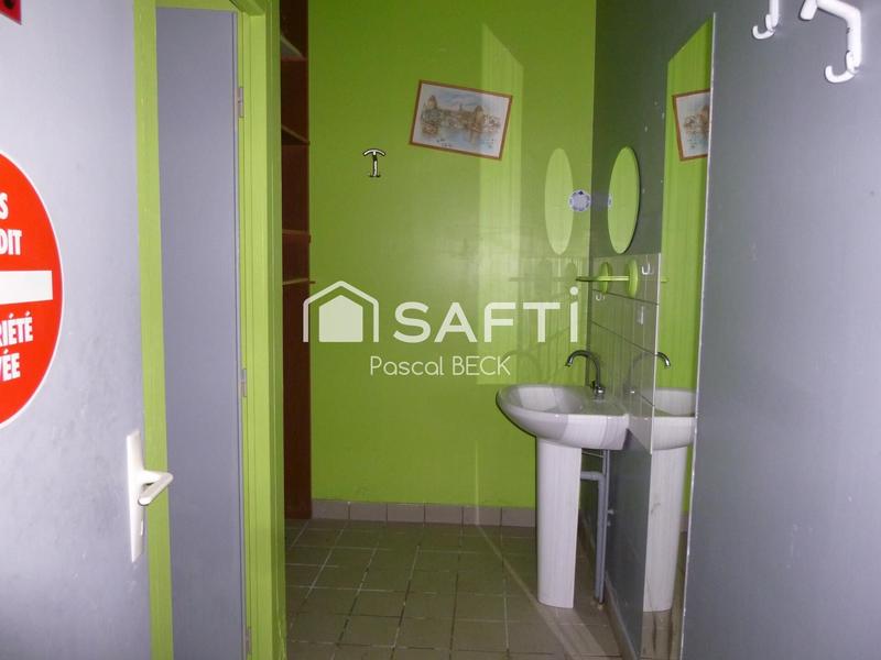 Local commercial - 220 m² - 7 pièces