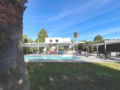 Maison contemporaine - 218 m² - 6 pièces