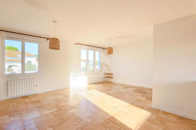 Maison - 80 m² - 5 pièces