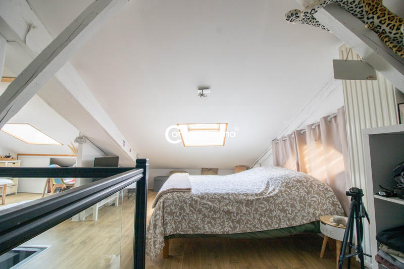 Appartement - 100 m² - 5 pièces